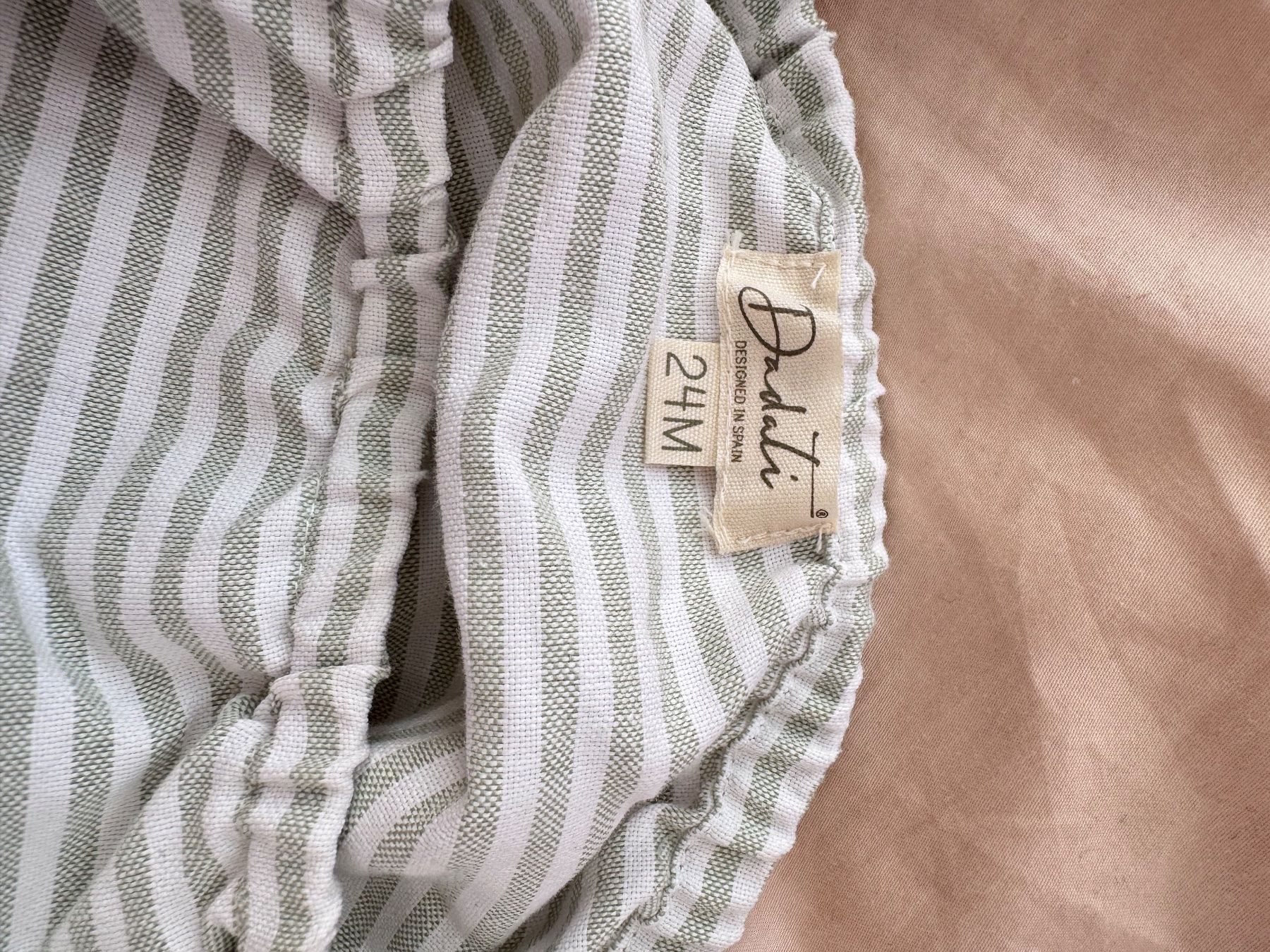 Robes et jupes: Wunderschönes Kleidchen 24 Monate – D'occasion à hittnau par Kunstkopf 2
