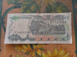 INDONESIE  (B)  500  Rupiah  Billet