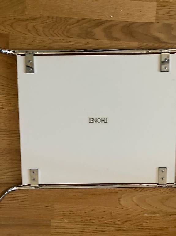 Tavoli: Thonet Beistelltische weiss  – Usato da Bern venduto da Smol