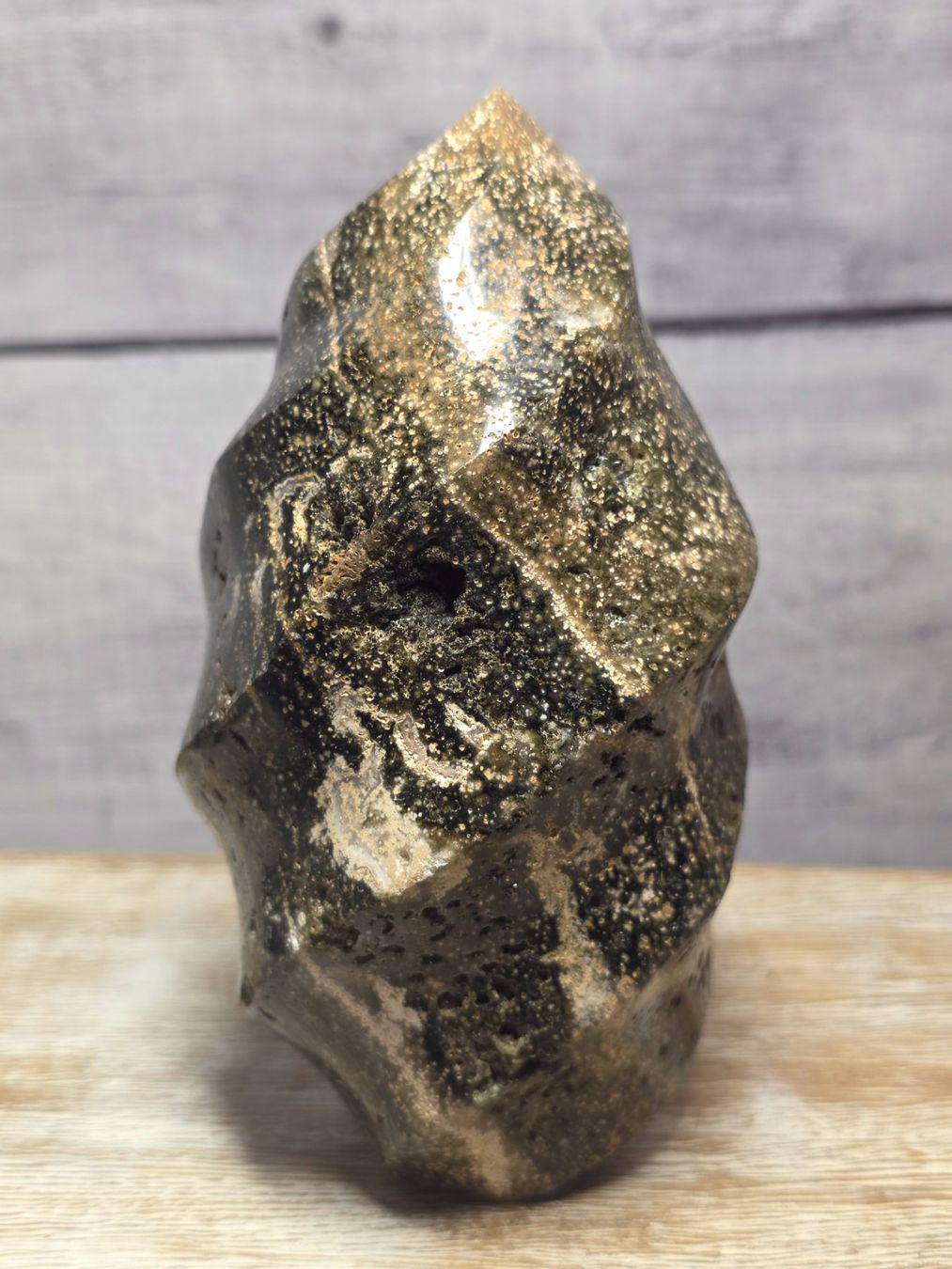 Minerali & Pietre curative: Jaspis Flamme 830g – Nuovo e nell'imballaggio originale da Matzingen venduto da Shay_Crystalz