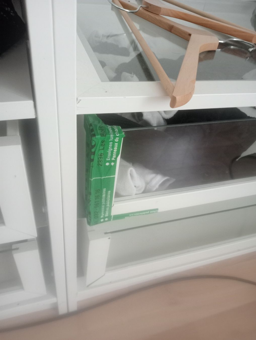 Schränke: armoire grande – Gebraucht aus Biel/Bienne von ri-k2503 1