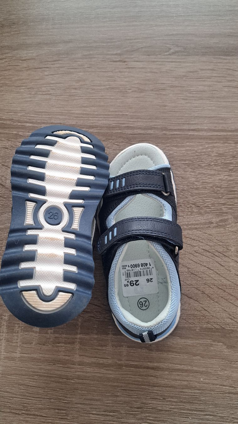 Schuhe für Jungen: Sandalen für Kinder – Neu und originalverpackt aus Buchs SG von VitaliiKu 3