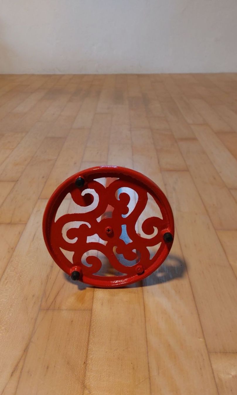 Altro per la casa: Roter, gusseiserner Küchenrollenhalter, Retro Look – Usato da Oberentfelden venduto da ana_s526 1