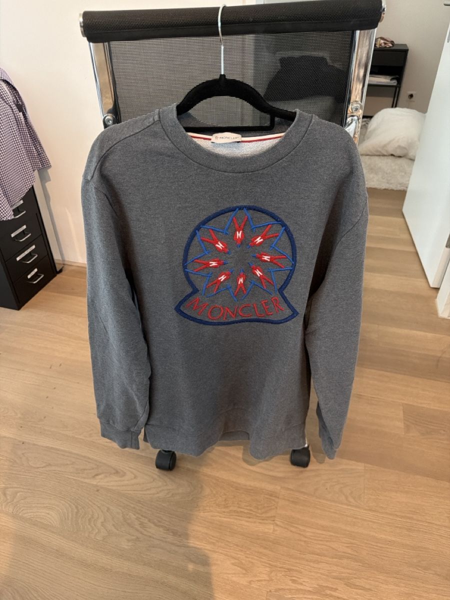 Moncler Maglioni & Felpe: Moncler Sweatshirt Ski Size XL – Usato da ZÜRICH venduto da anvilactual