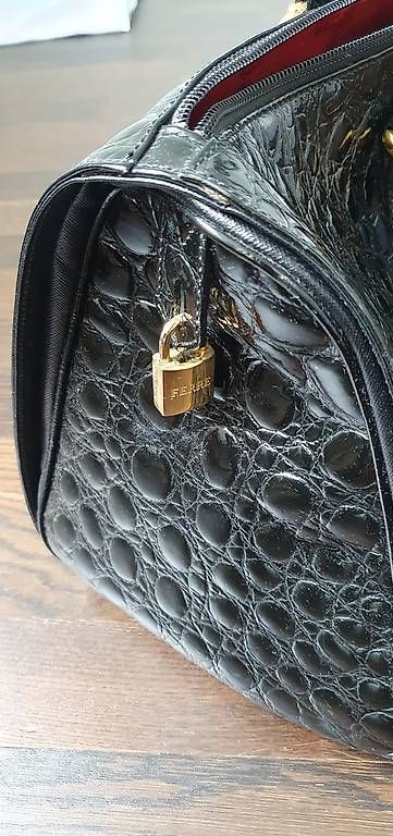 Borse da donna: Gianfranco Ferré Vintage Handtasche schwarz – Usato da Zürich venduto da zuHause75 3