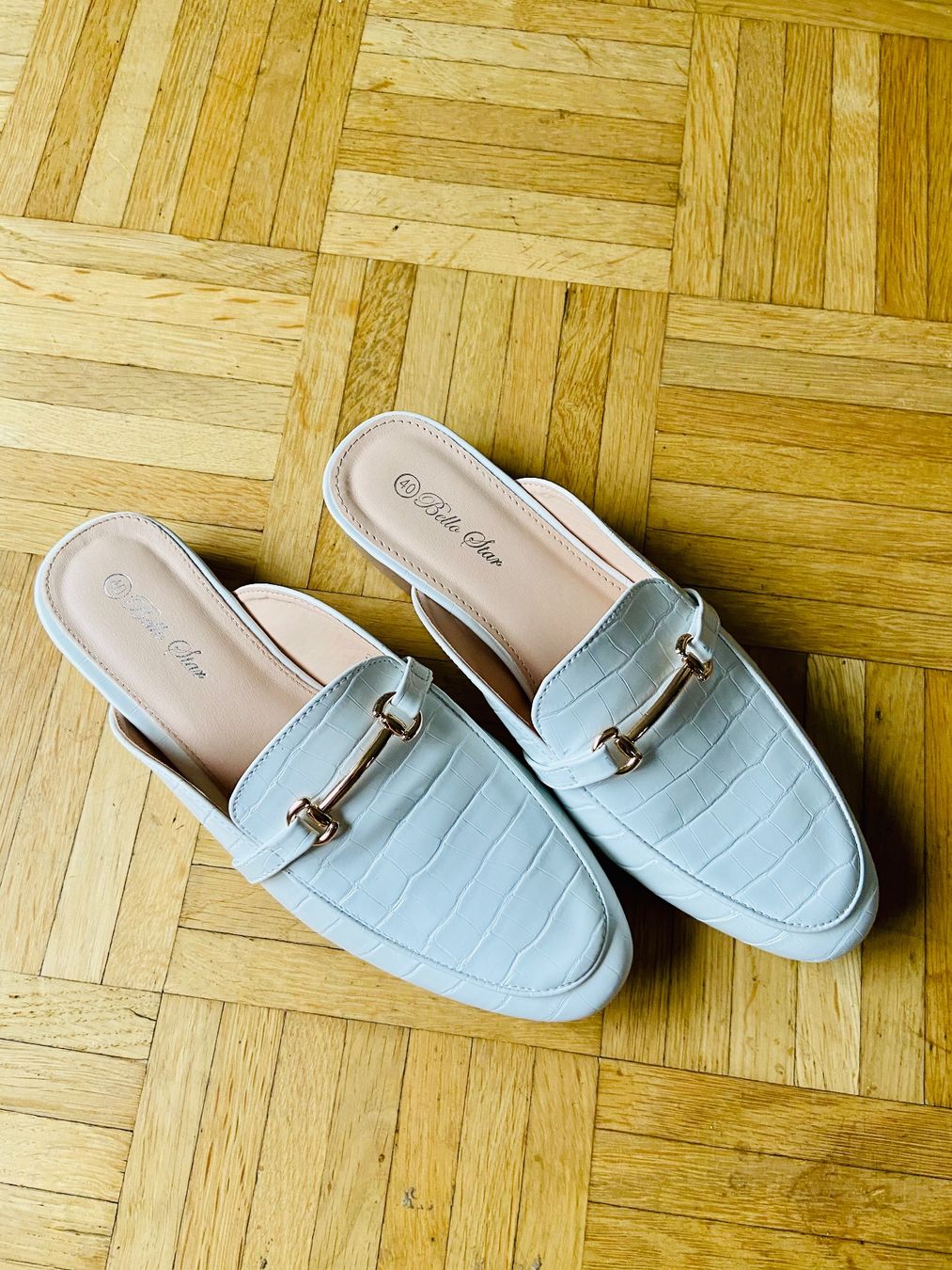 Scarpe da donna: Mocassins blanc ouverts derrière – Nuovo e nell'imballaggio originale da Petit-Lancy venduto da mina222 1