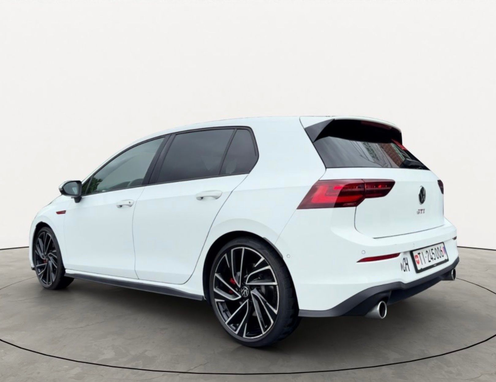 VW Autos: VW Golf VIII GTI  - 245 CV - FULL OPTIONAL – Gebraucht aus Biasca von tru_t2xj 2