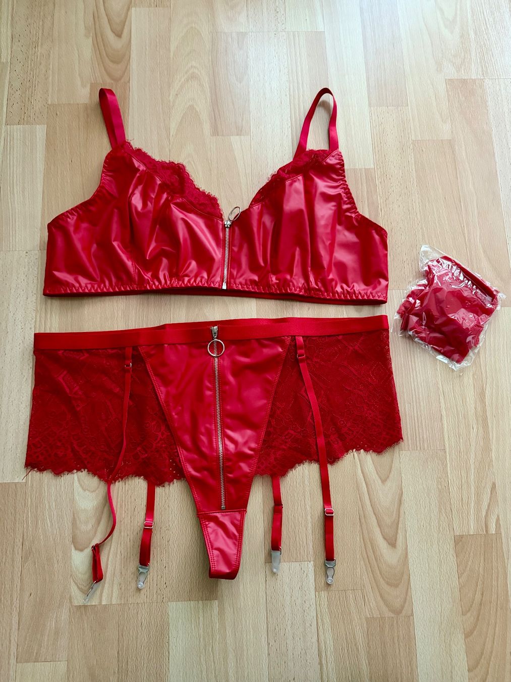 Autres dessous: Plus Plus Size Dessous Set / Straps Set – Neuf avec emballage d'origine à Uetendorf par Stoun 5