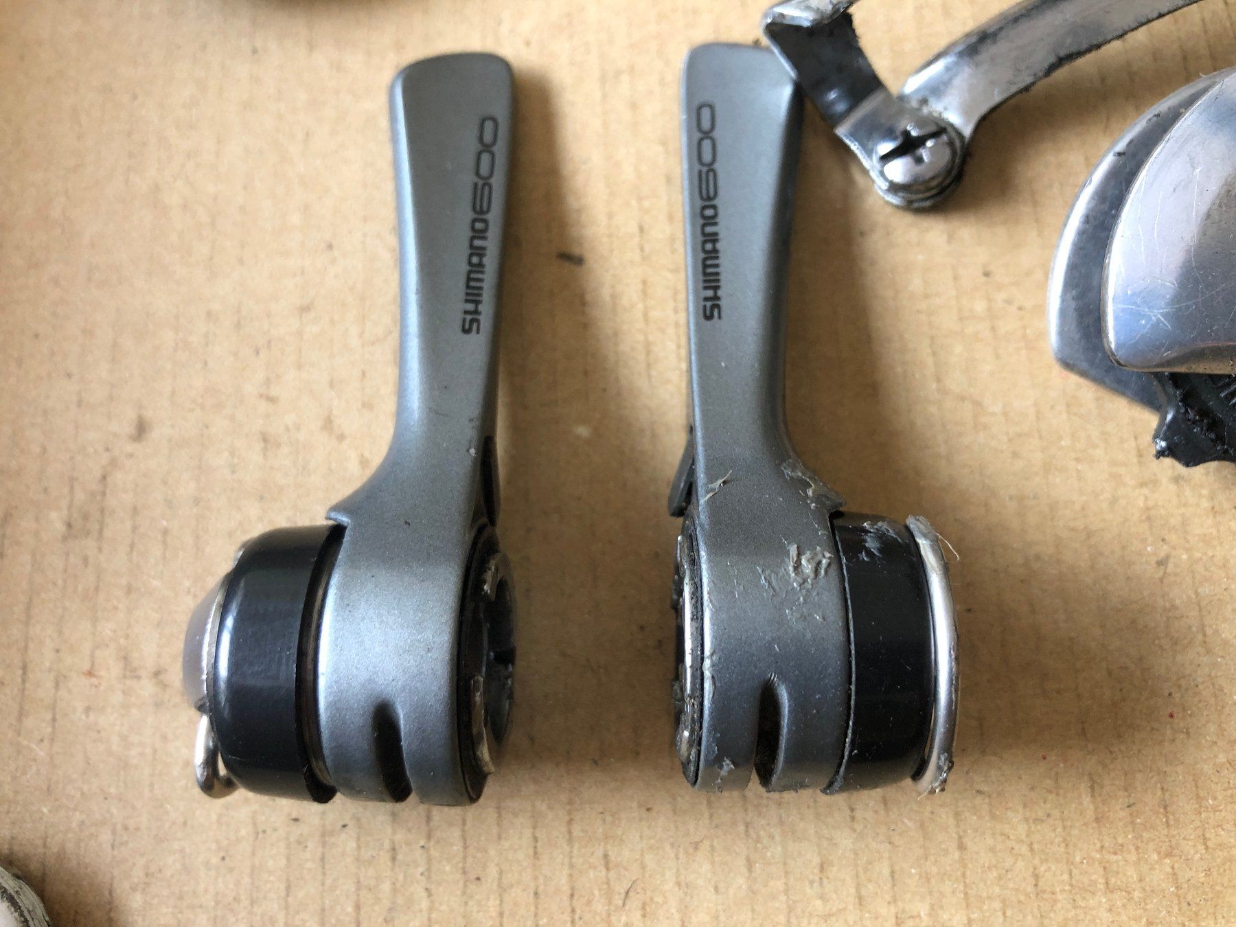 Shimano Pezzi di ricambio: Diverse Teile Shimano 600 Ultegra – Usato da Riehen venduto da flohropax 8