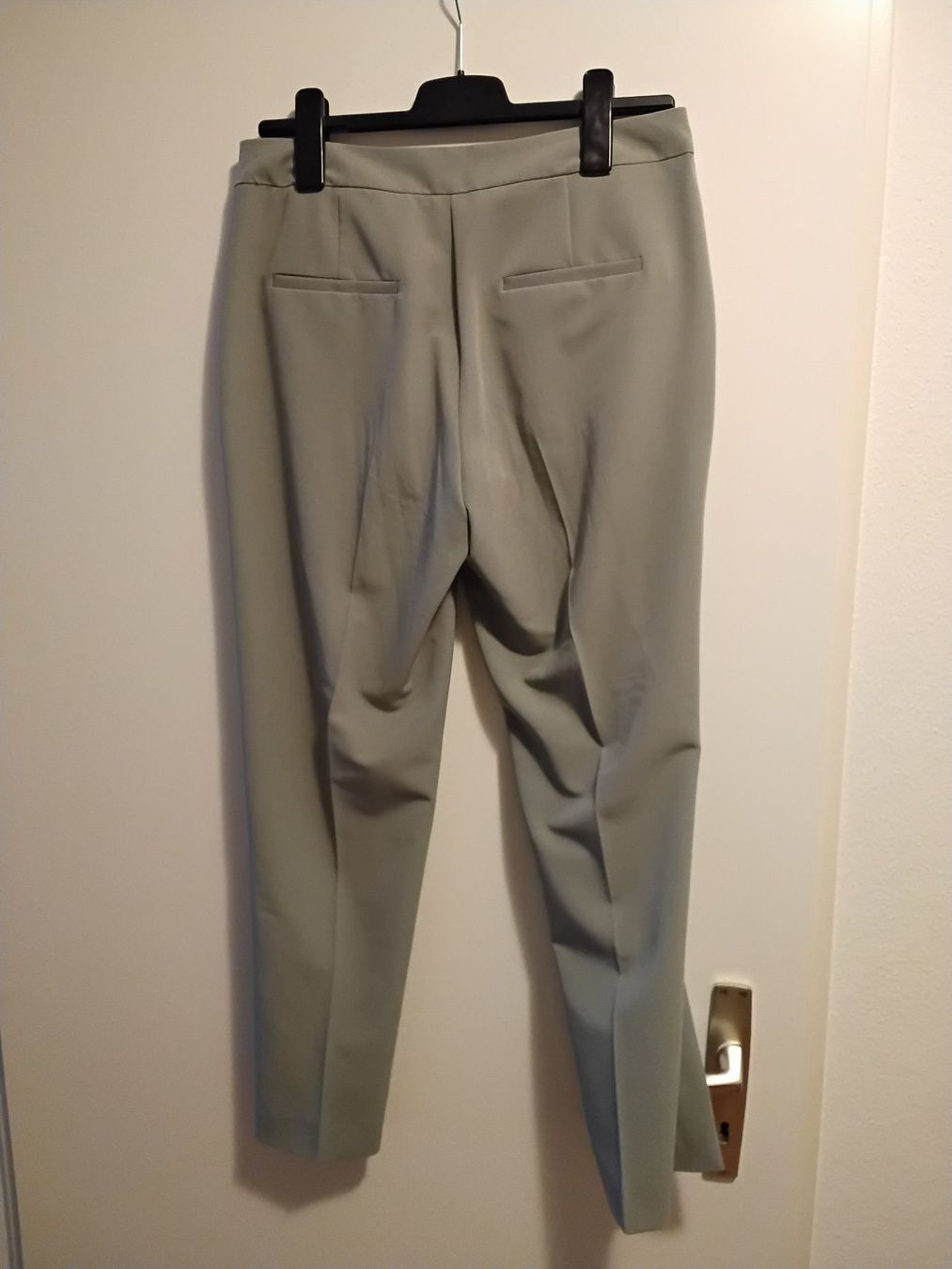 C&A Pantaloni: Pantalon élégant vert sauge C&A taille 38 – Nuovo (secondo la descrizione) da Chêne-Bourg venduto da Fio994 2