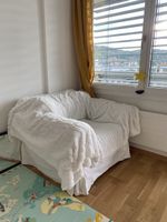 Weisser Sessel