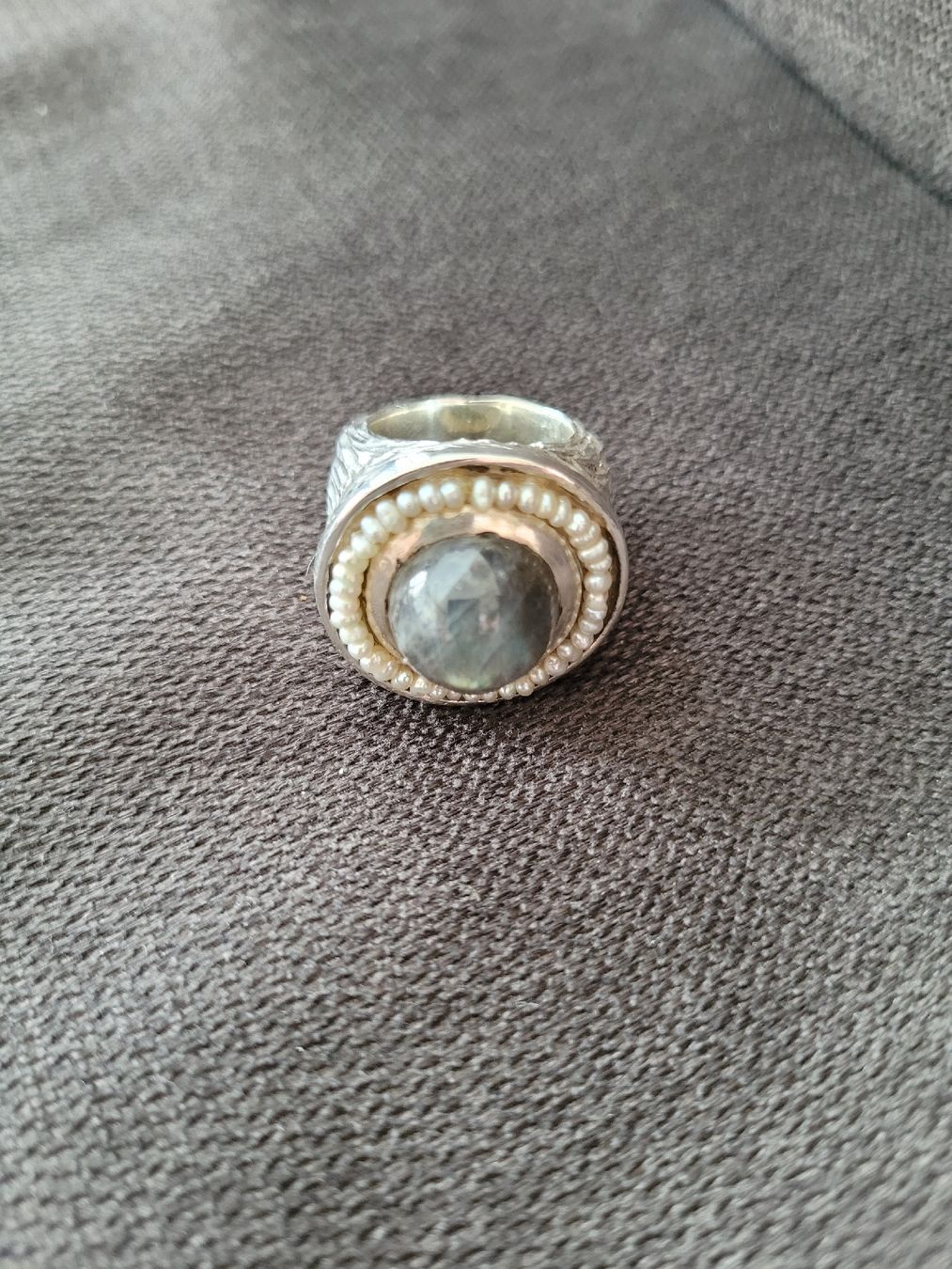 Ringe: Fingerring Unikat mit Labradorit und feinen Perlen – Neu (gemäss Beschreibung) aus St. Gallenkappel von mytimes 2