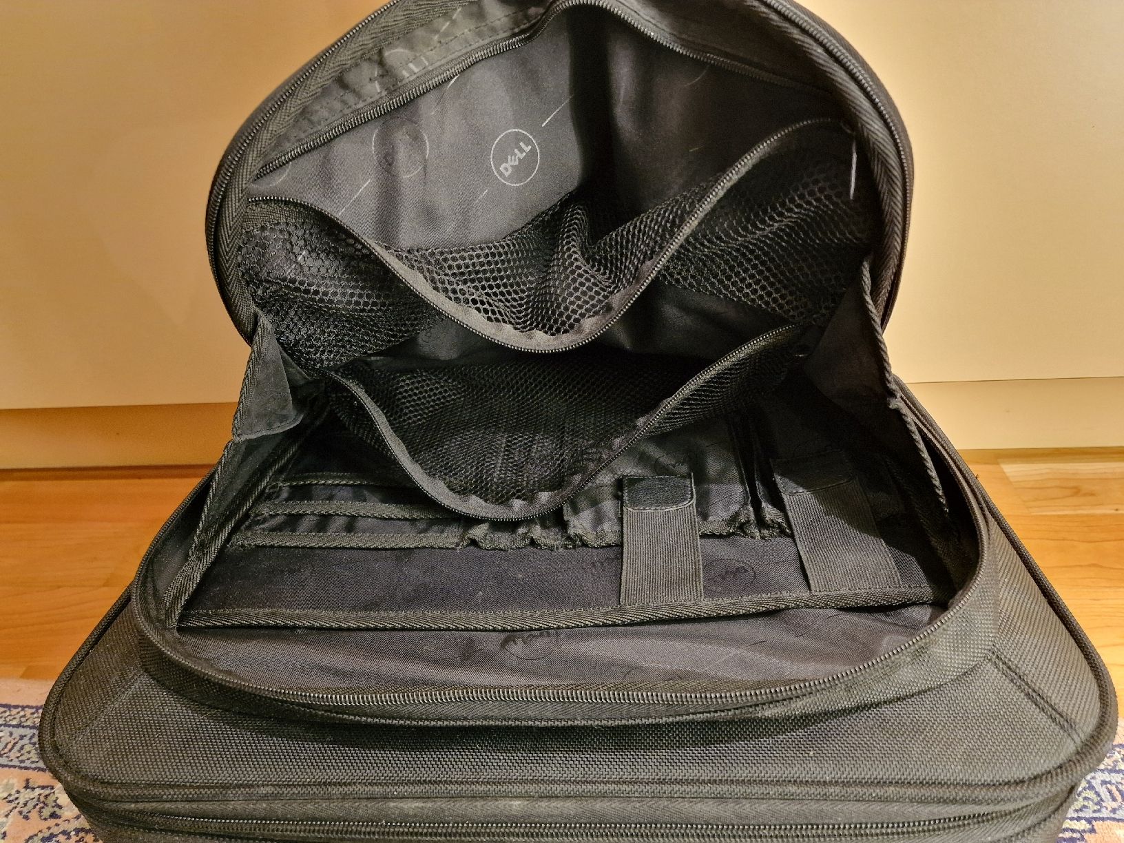 Dell Borse: DELL Laptoptasche / Aktentasche schwarz – Usato da Bürglen UR venduto da luiroedes 2