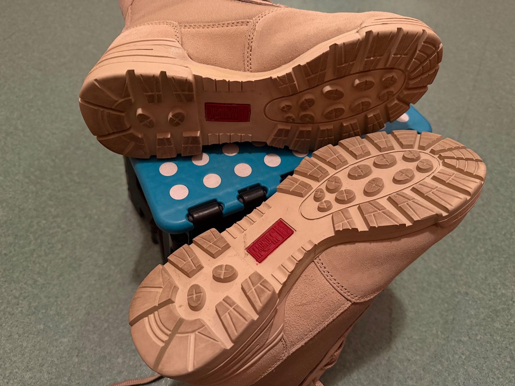Herrenschuhe: HI - TECH Classic Boot Magnum desert - Essential Equipment – Gebraucht aus Ascona von lovesvirus 3