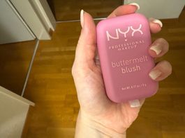 NYX buttermelt blush 01 my butta half
