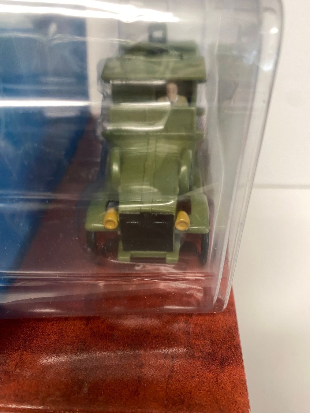 Disney Modellini d'auto: Disney Atlantis Rourke's Comand Car 431 – Nuovo e nell'imballaggio originale da Stäfa venduto da elcondor245 2