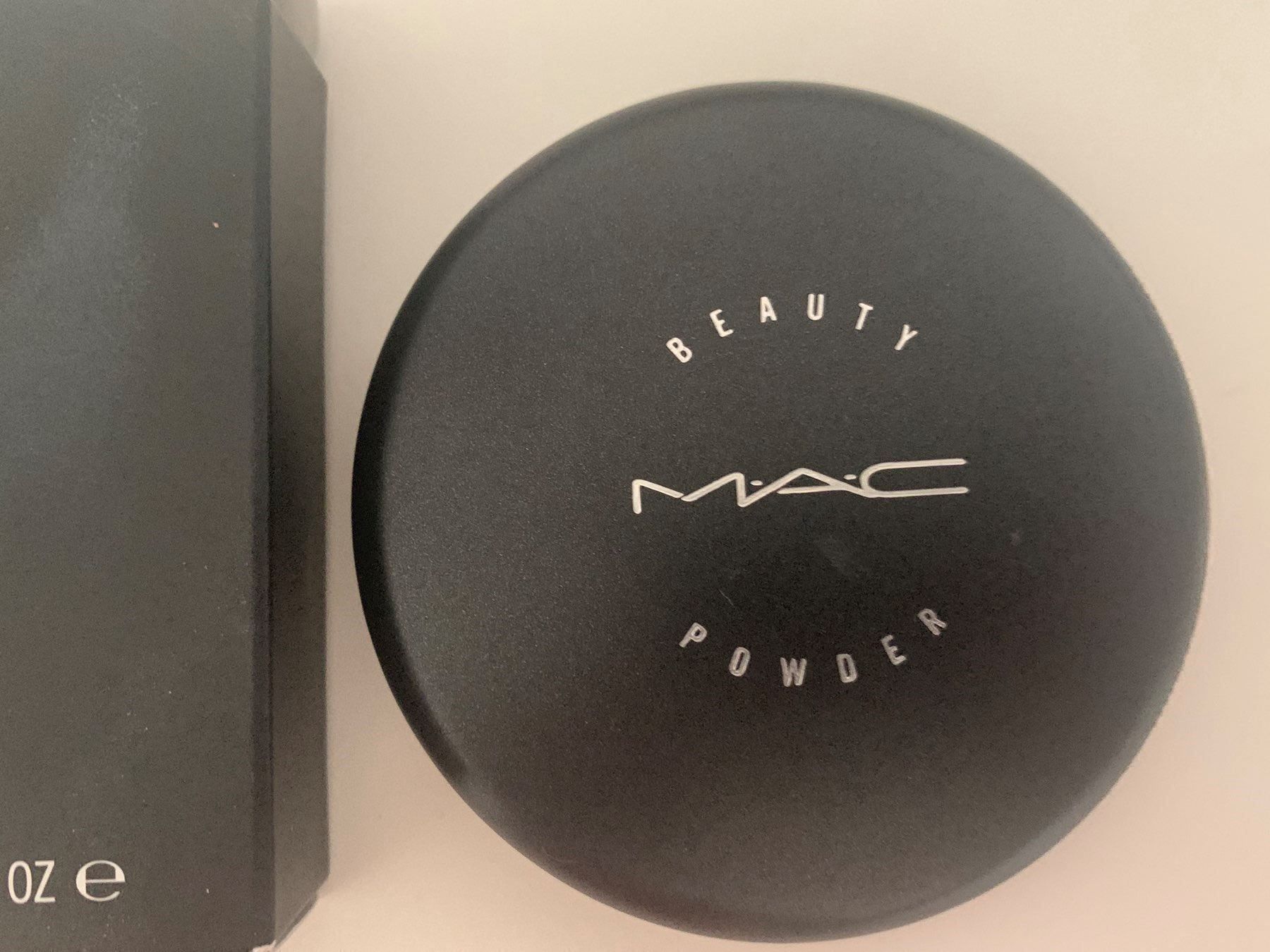 Mac Cosmetics Make-up: MAC Beauty Powder,limitedEdition,voll – Usato da Zürich venduto da deruja 3