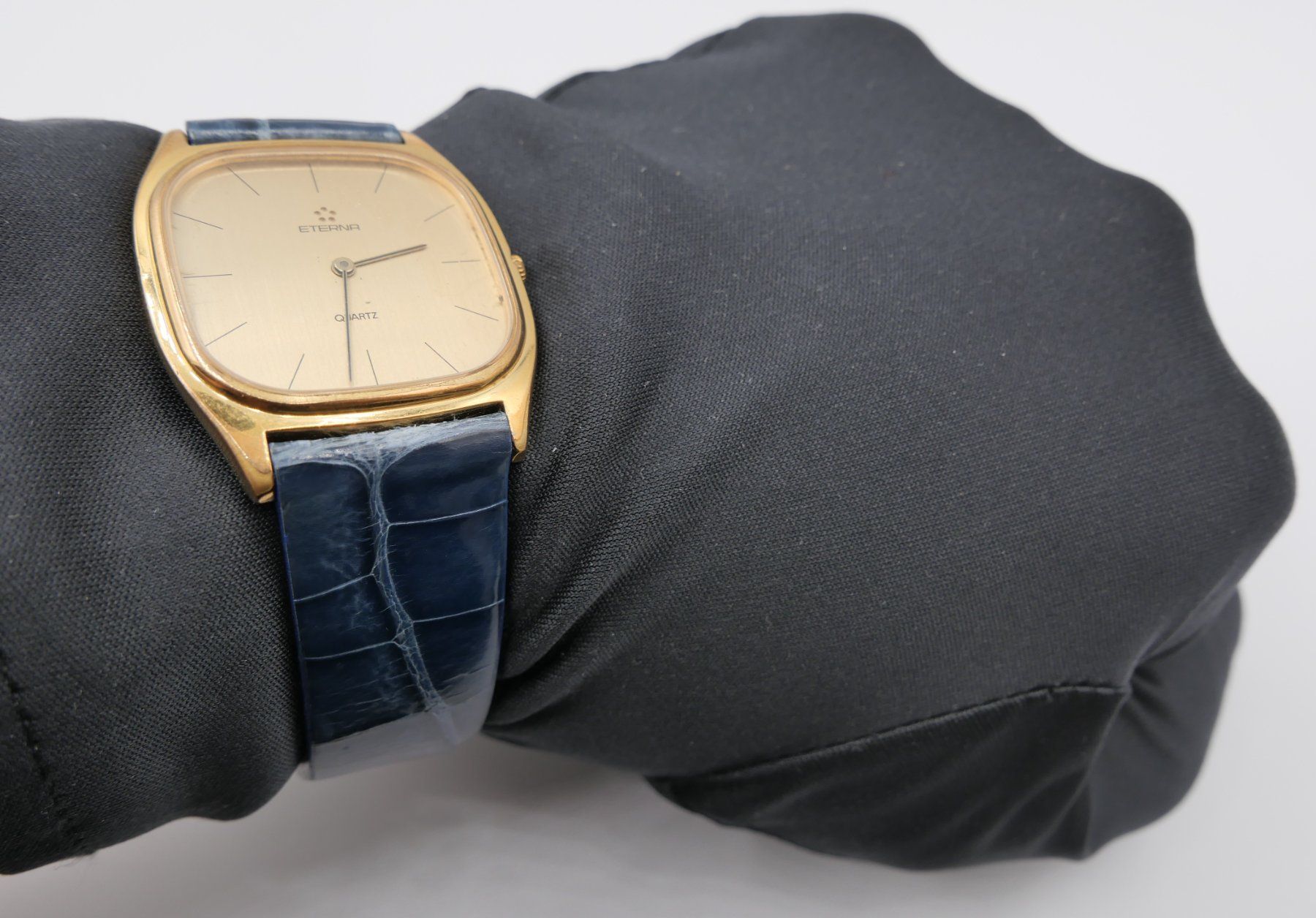 Eterna Orologi: Montre ETERNA Classic Quartz plaqué or – Usato da Nyon venduto da WHTF 8
