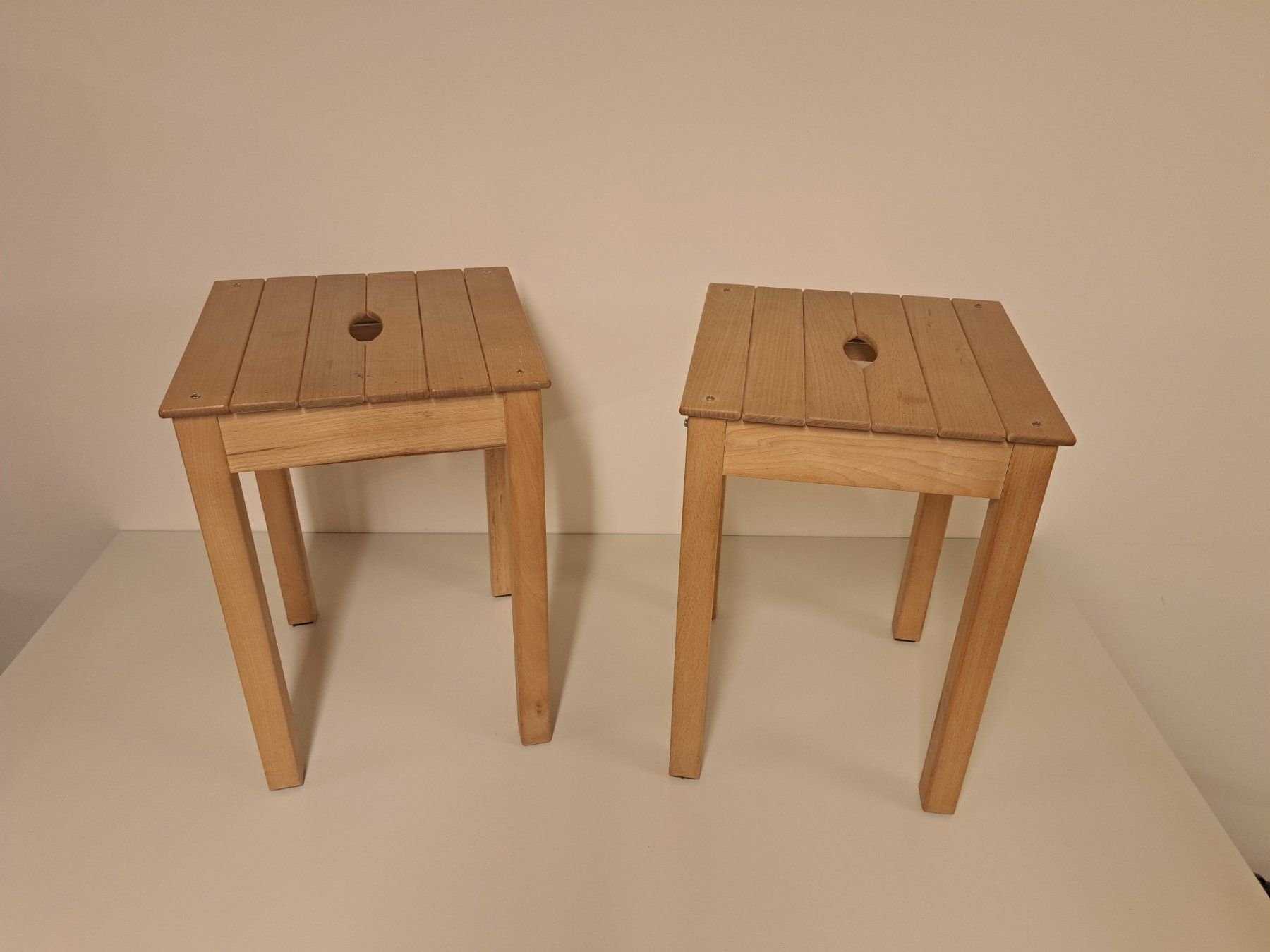 Sgabelli: 2x Taburettli Holzhocker Schemel Hocker – Usato da Belp venduto da deal-now