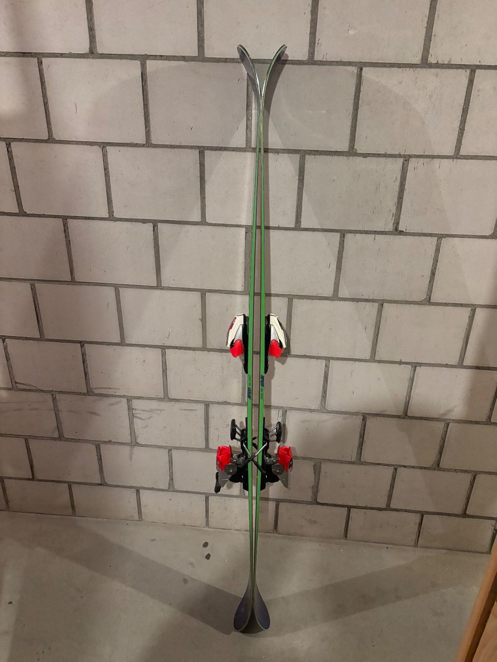 Skis: Line Chronic Freestyle Ski 163cm – D'occasion à Wilderswil par seb_wn9t 1
