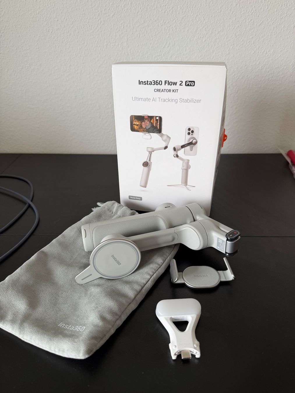 Insta360 Treppiedi & Teste: Insta360 Flow 2 Pro Creator Kit Grau – Usato da Remetschwil venduto da LuisN16