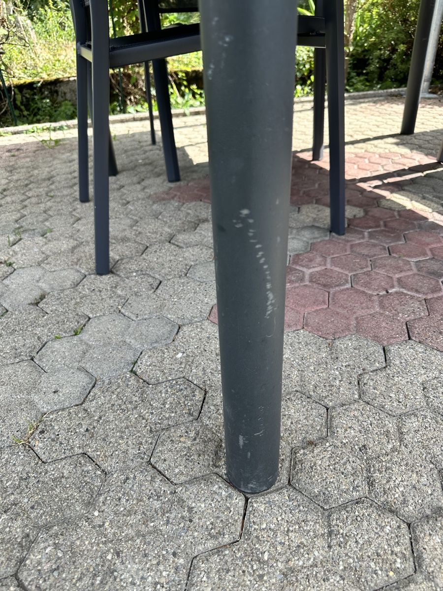 Tables: Gartentisch Metall quadratisch anthrazit – D'occasion à Faulensee par Keira14 2