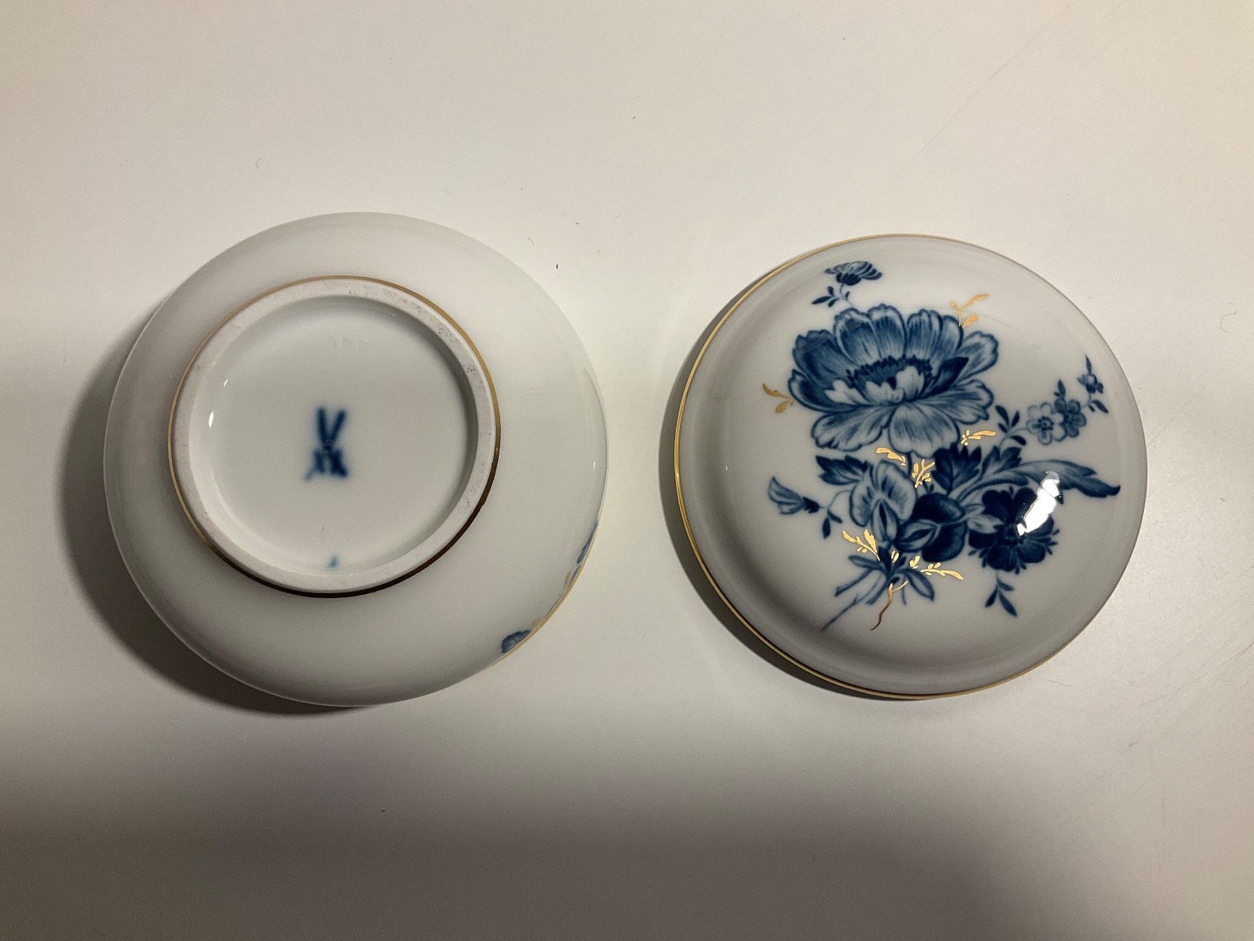 Zuccheriere: Deckeldose von Meissen – Usato da Basel venduto da EllaNora 2