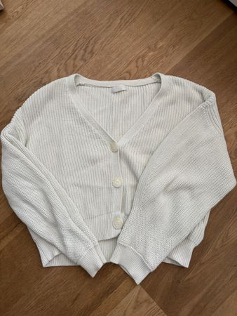 Strickjacke LeGer weiss kurz mit Knöpfen guter Zustand