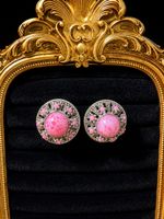 Vintage Ohrstecker mit rosa Cabochon-Steinen im Retro-Design