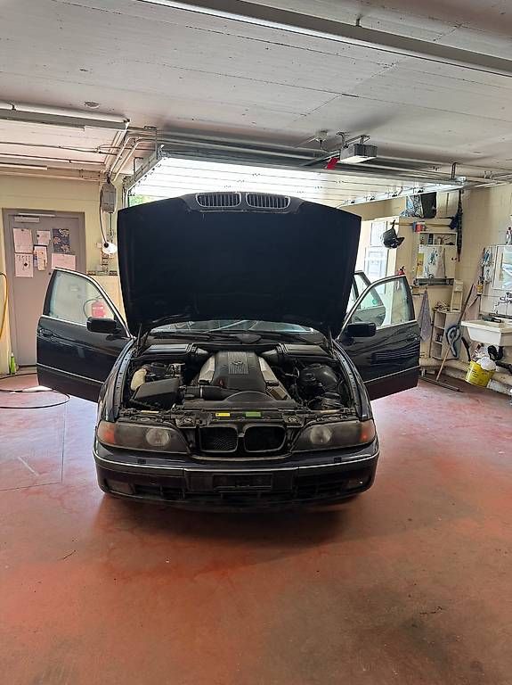 Autos: BMW 540 E39 – Gebraucht aus Chur von Cardinal1 4