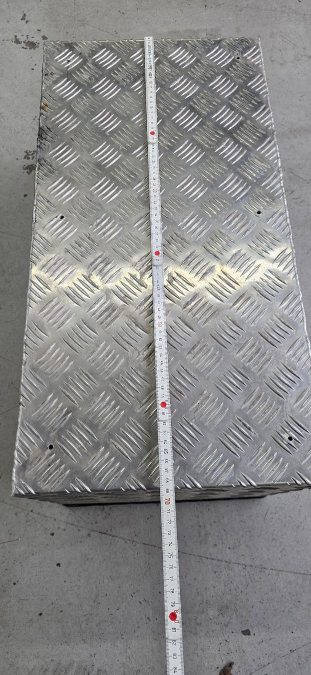 Accessori per altri veicoli: Aluminium Riffelblech Teile – Usato da Cham venduto da WB2223 8