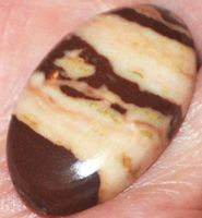 Cabochon L-2186 – Kokosnuss Jaspis 28x17mm