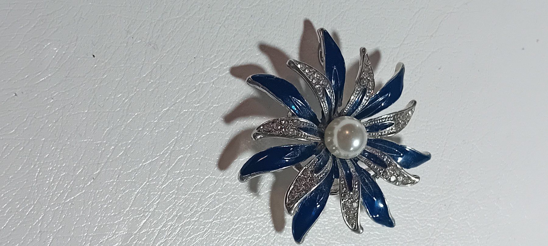 Anhänger: modeschmuck brosche und anhänger – Neu (gemäss Beschreibung) aus Basel von bij_5hqd 1