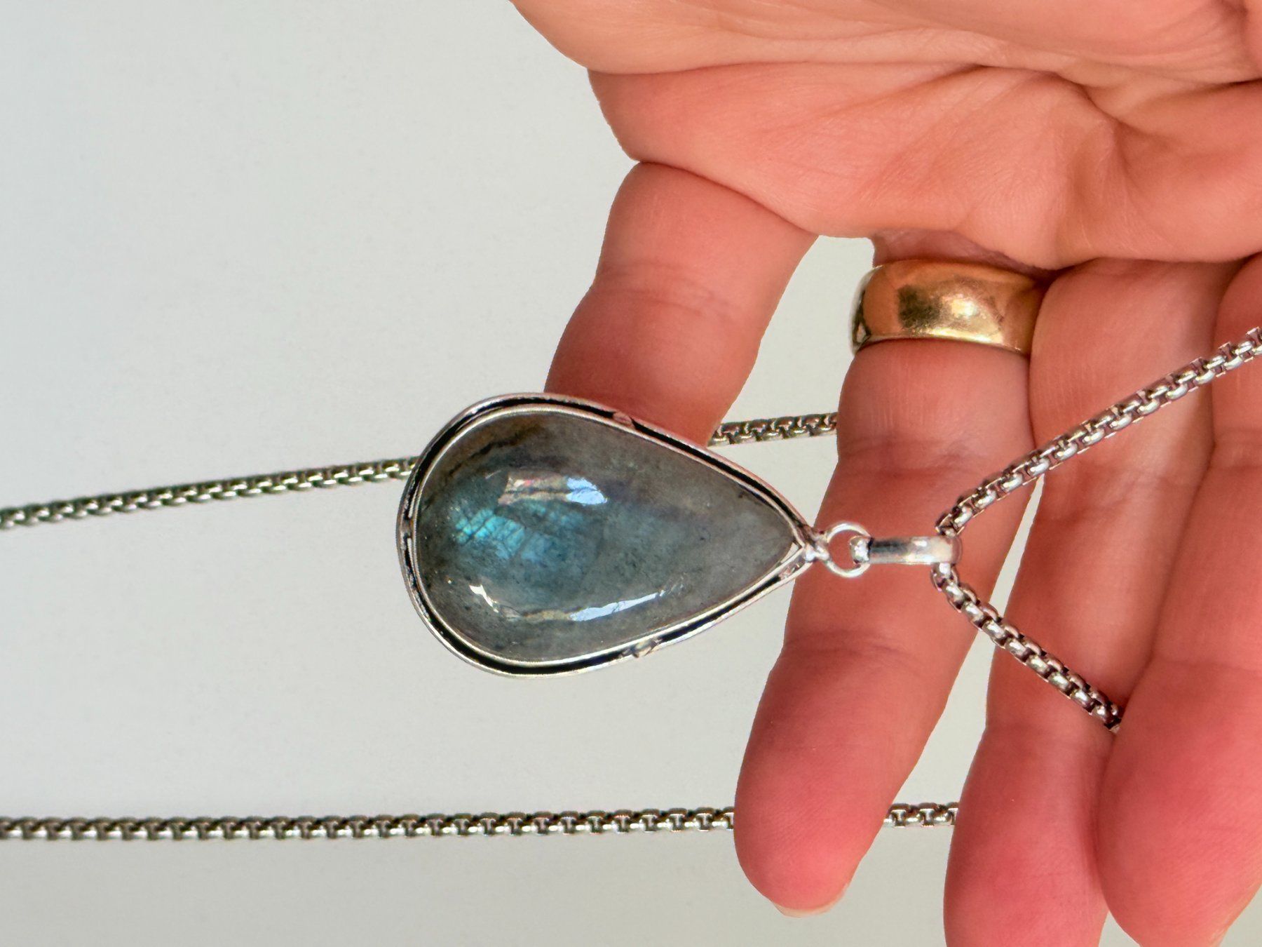 Ketten: Collier avec Labradorite – Neu und originalverpackt aus Genève von AWWA 8