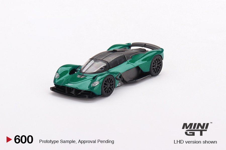 True Scale Miniatures Modellautos: 1:64 / TSM Mini-GT / Aston Martin Valkyrie / detailliert – Neu und originalverpackt aus Welschenrohr von StarRecordsGmbH
