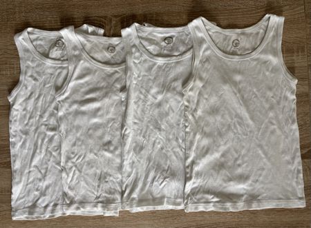 4 Unterleibchen Gr 122/128