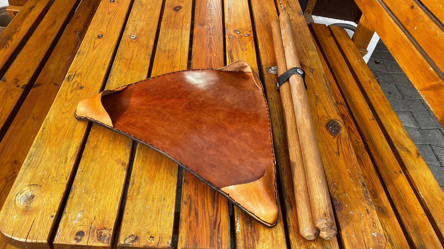 Hocker: Tabouret cowboy en bois & cuir – Neu (gemäss Beschreibung) aus Ovronnaz von LesBidochons 8
