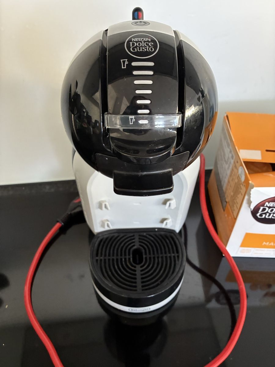 Nescafé Kaffeemaschinen & Espressomaschinen: Dolce Gusto Kapselmaschine – Gebraucht aus Muhen von Sally203 1