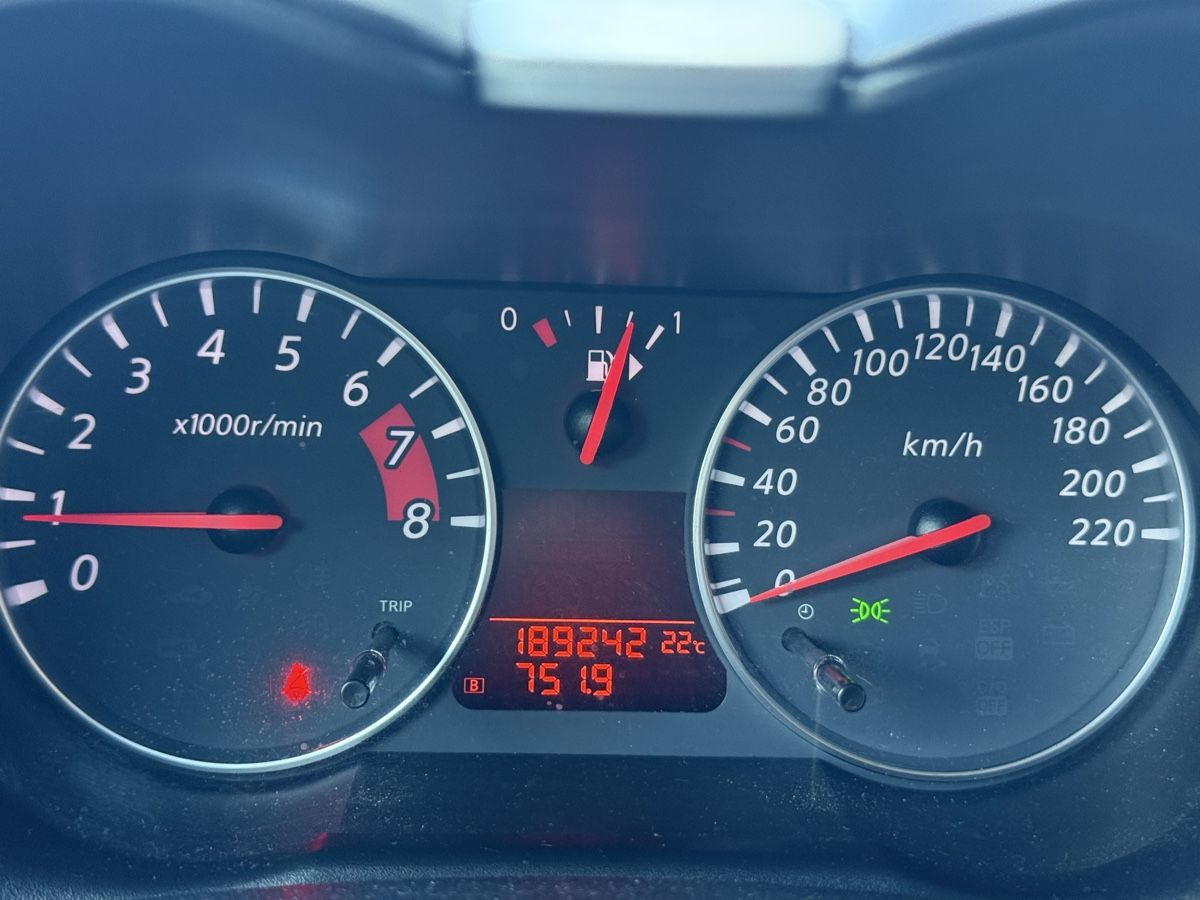 Nissan Automobili: Nissan Note  1.6  Automat Benzin – Usato da Hinterkappelen venduto da meh_qf55 7