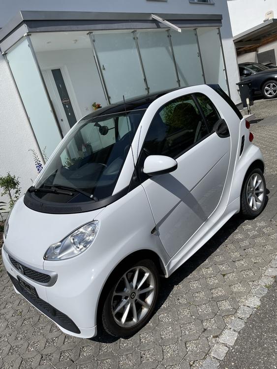 Smart fortwo coupé mhd 71PS jg. 2013