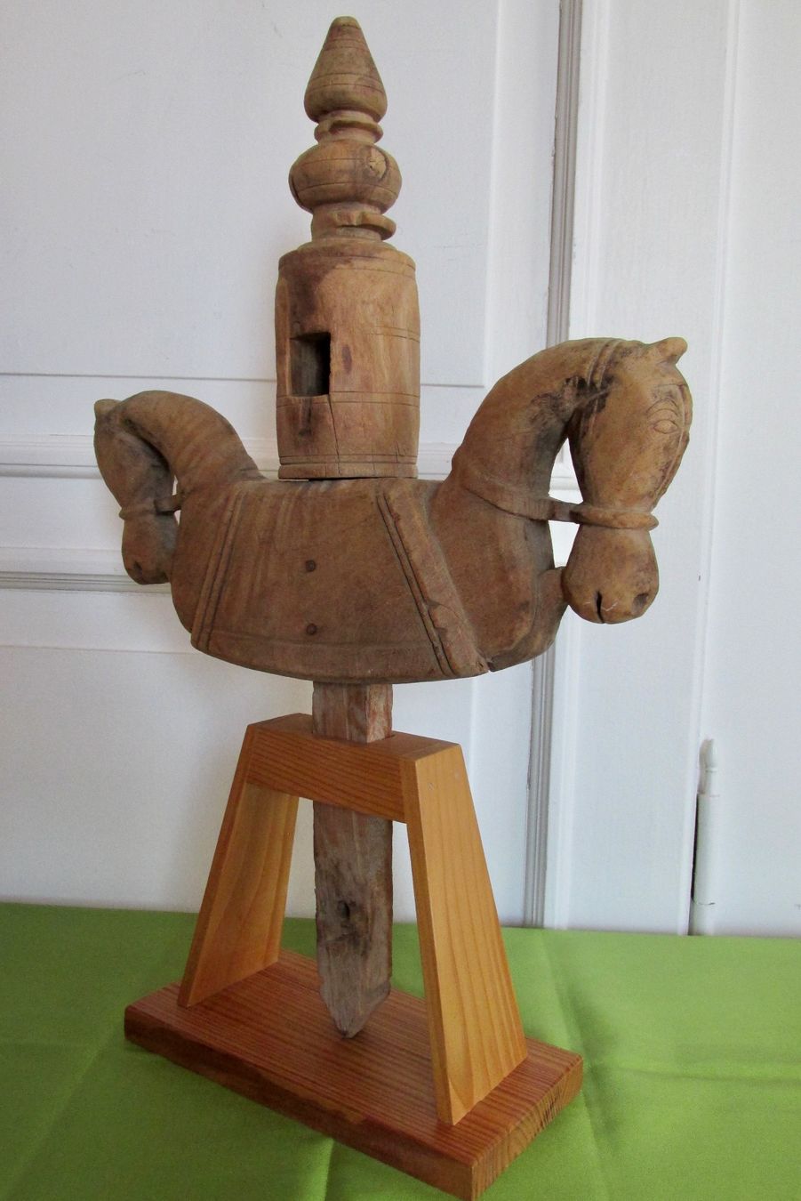 Sculture & Statue: Geschnitzte Holzfigur: stilisierte Pferdefigur – Usato da Winterthur venduto da mat_q5d5 1