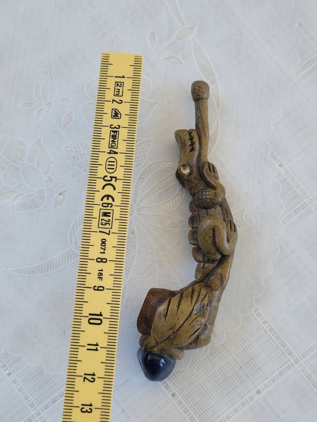 Tutte le decorazioni: Antikes skuriles Objekt mit Wackelaugen  – Usato da Buttikon SZ venduto da Renco 4