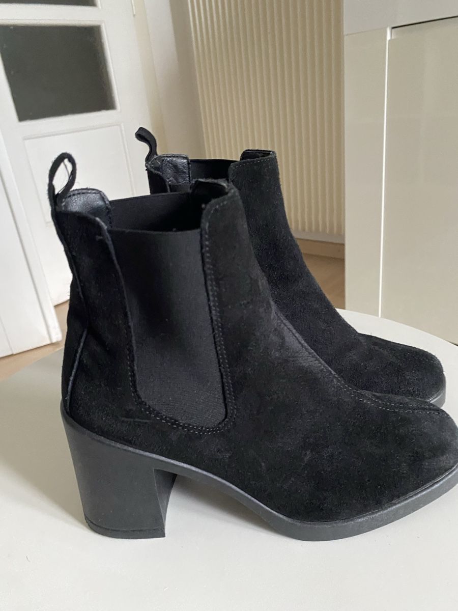 Scarpe da donna: Bottines OFFICE en suède noir, cuir, taille 38 – Nuovo (secondo la descrizione) da Vuippens venduto da ale_6gkb 1