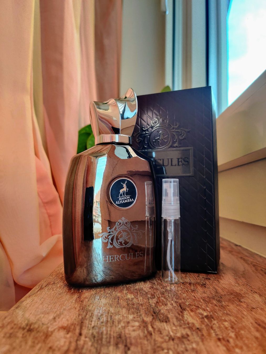 Lattafa Profumi & Eau de Toilette: 2ml Maison Alhambra Hercules | Dupe zu PDM Herod – Usato da Bern venduto da BlackMilk24