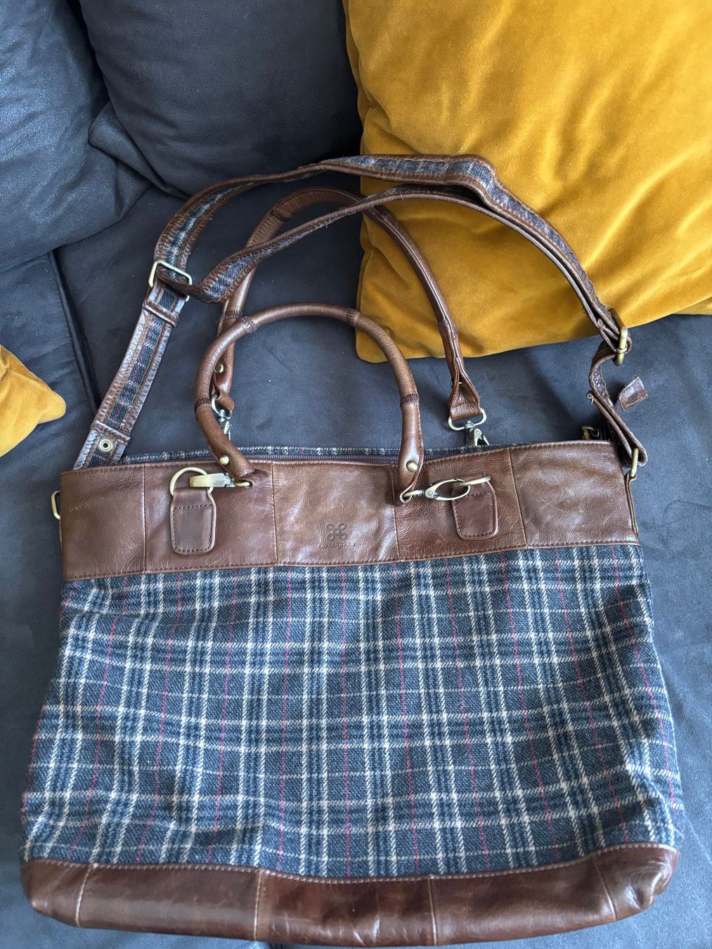 Borse da donna: TASCHE mit Leder und Stoffbesatz – Usato da Merishausen venduto da yourdream 2