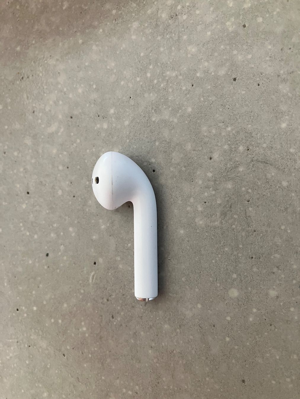 Apple Casques audio: AirPod 2 Rechts – D'occasion à Lausanne par mr.v 4