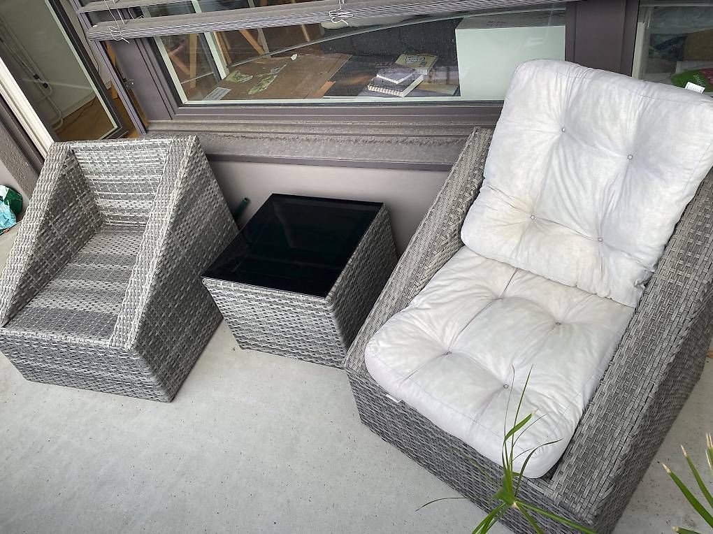 Gartenhängesitze: Diverse Balkon Möbel – Gebraucht aus Basel von ghi_hw9w 1