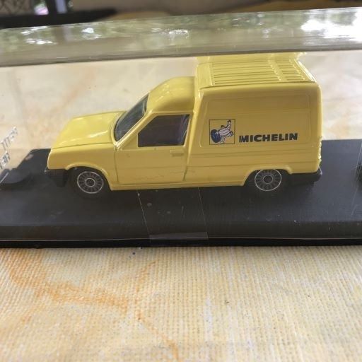 Renault Modellini d'auto: RENAUT MICHELIN – Nuovo e nell'imballaggio originale da Ostermundigen venduto da wini63 1
