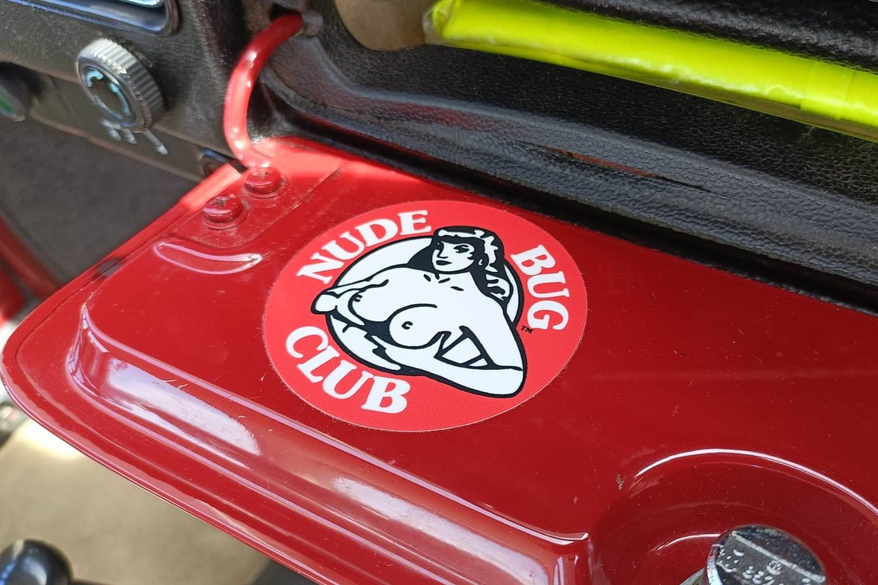VW Tutti pezzi di ricambio auto: VW Käfer Aufkleber N*de Bug Club – Nuovo (secondo la descrizione) da Gravesano venduto da brontosauro 3