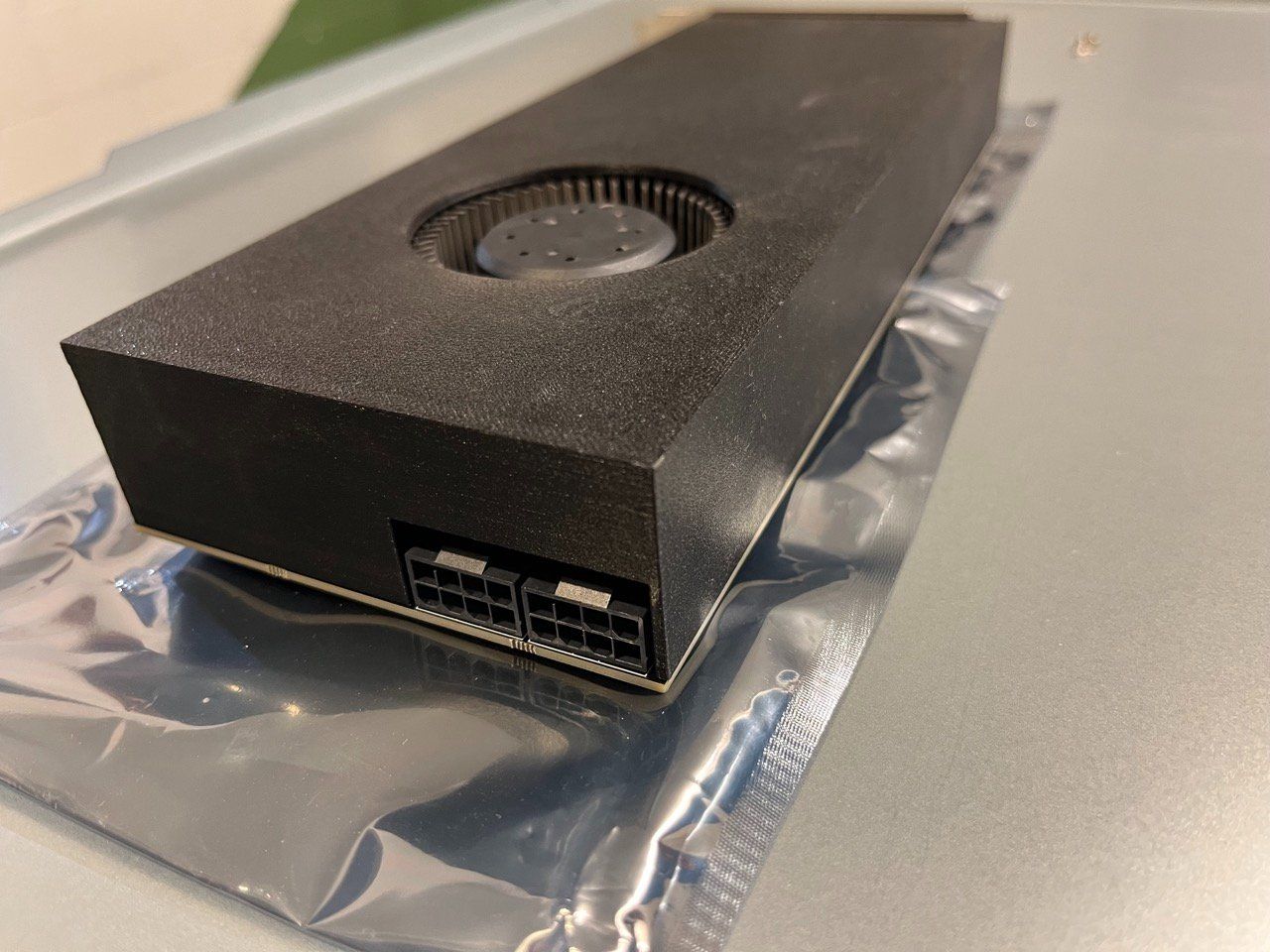 NVIDIA Tesla V100 32GB SXM2 + PCIe-Adapter + Kühlung (300W) (Gebraucht ...